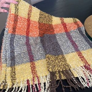 NWOT: Plaid Colorful Winter/Fall Scarf
